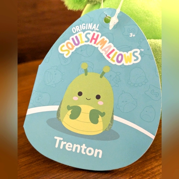 3.5" Trenton the Mantis Squishmallow Clip - Picture 3 of 3